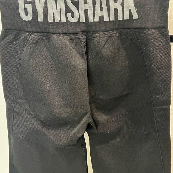 Gym shark black cycling shorts - Picture 2 of 2